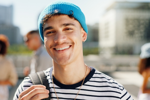 Cosmetic Dentistry For Gaps, Chips, And Uneven Teeth